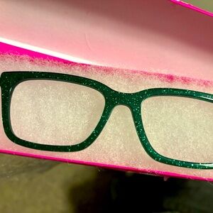 Sparkle green pair brand topper  Larkin